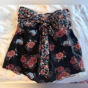 No Boundaries Strapless Tank